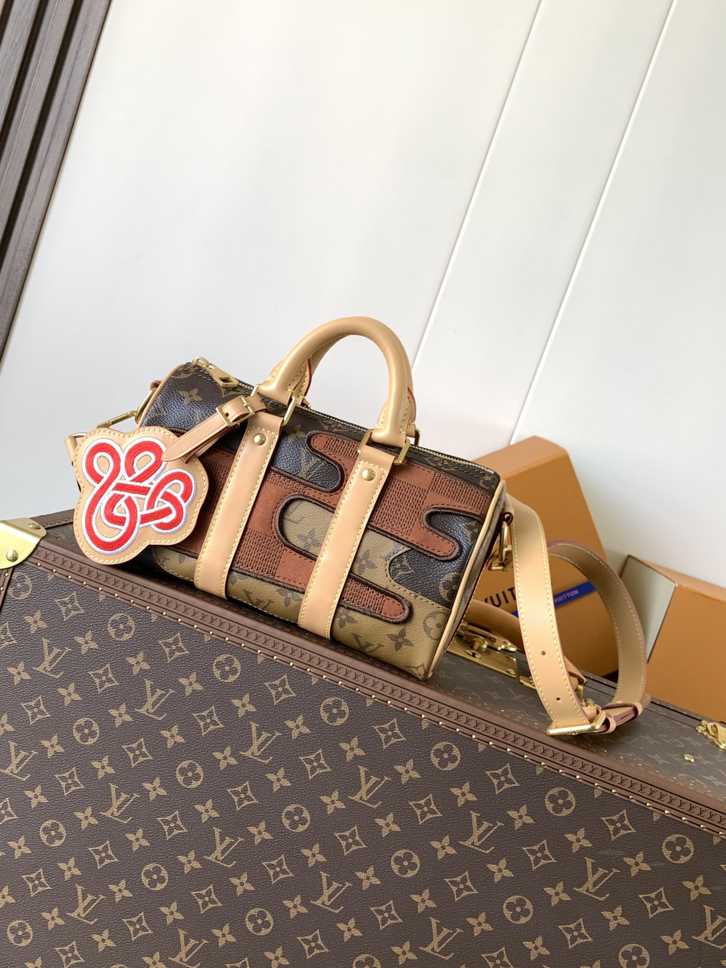 Louis Vuitton LV Classic Handbag Premium Canvas Magnetic Lock Office Commute Luxury Accessory